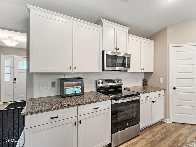 242 Legacy Ln — Photo 13