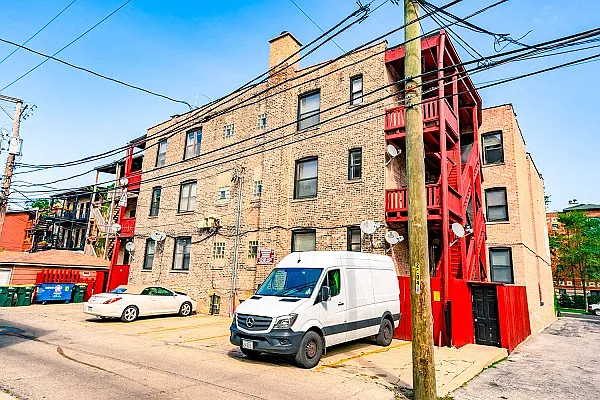3720-24 N. Sheffield — Photo 4