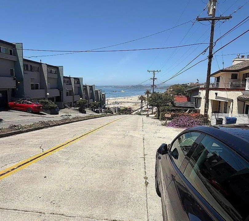 2nd image of 225 Rio Del Mar Blvd