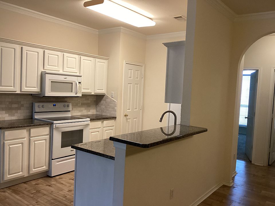 1st image of 2015 Norwood Ln
