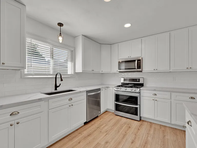 449 Madrina Ct — Photo 12