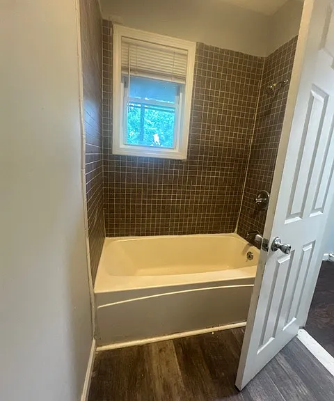 314-316 Capen St #2 — Photo 9