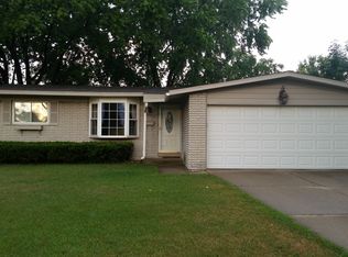 9498 Patton St, Livonia, MI 48150