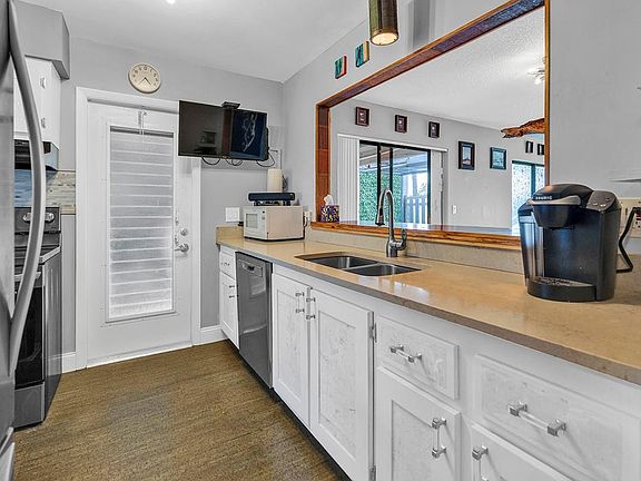 5th image of 14745 Wildflower Lane