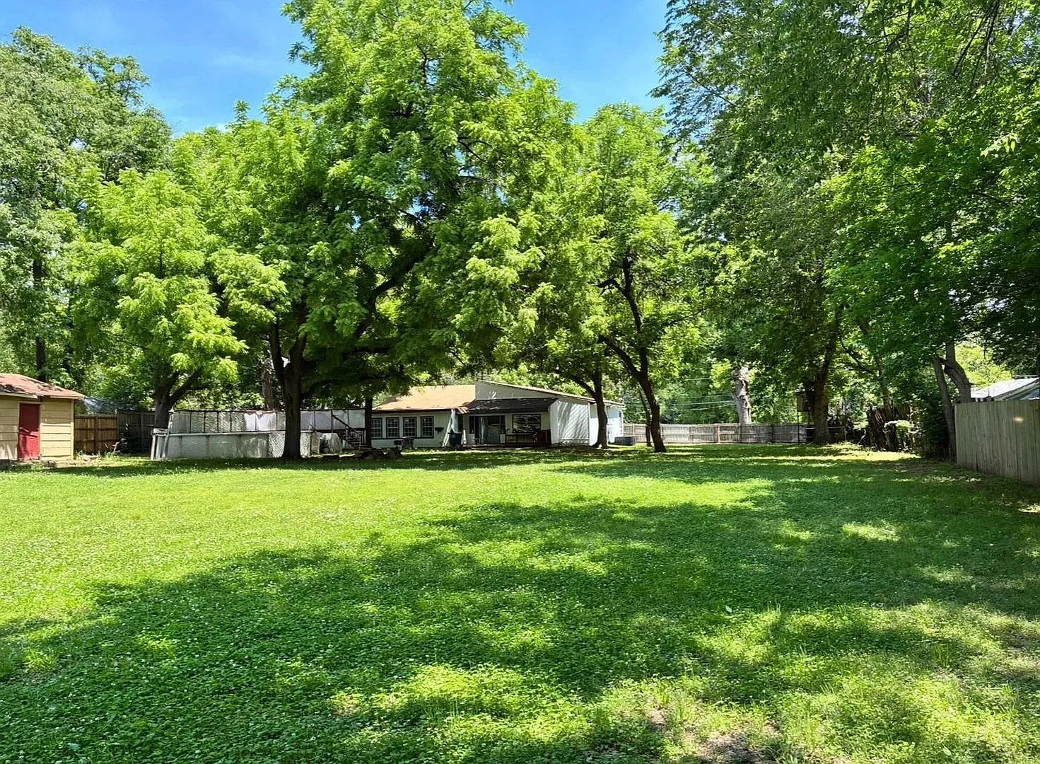Spacious 4BR House in Tulsa — Photo 2