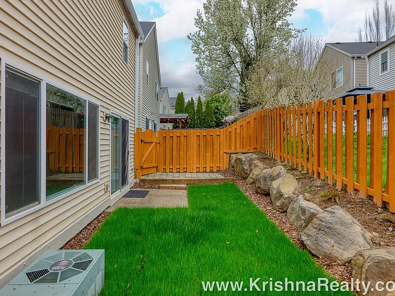 6408 NW Starflower Dr — Photo 19