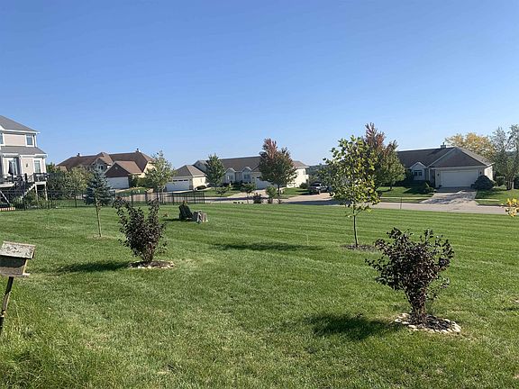 2nd image of 699 S Stone Ridge Dr