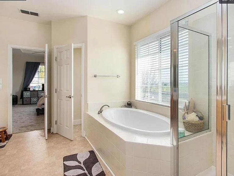 2380 Fernwood Ln — Photo 15