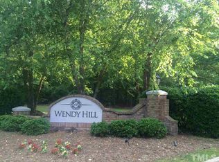 725 Wooded Lake Dr, Apex, NC 27523