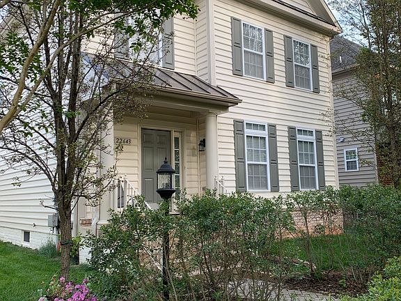 2nd image of 22643 Tivoli Ln