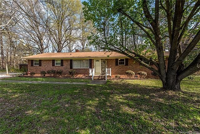 1st image of 3102 McLaughlin Ln