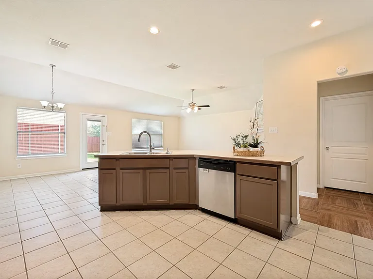 3057 Morning Star Dr — Photo 11