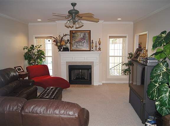 3rd image of 707 Chasefield Ave