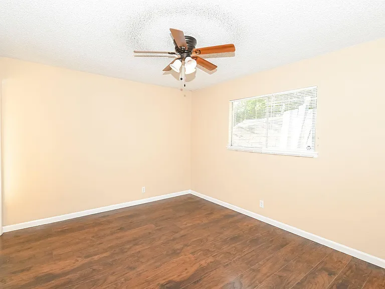 6038 Sandwick Dr — Photo 14