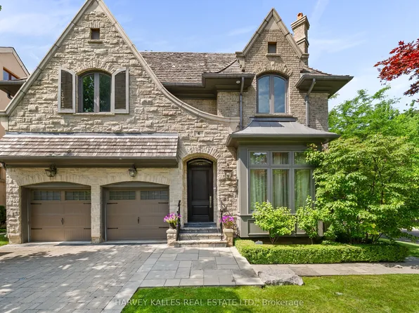 6 Vesta Dr, Toronto, ON M5P 2Z3