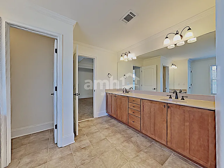 308 Meeting St — Photo 12