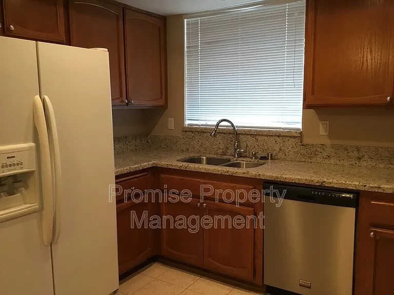 5247 Hubbert St — Photo 3