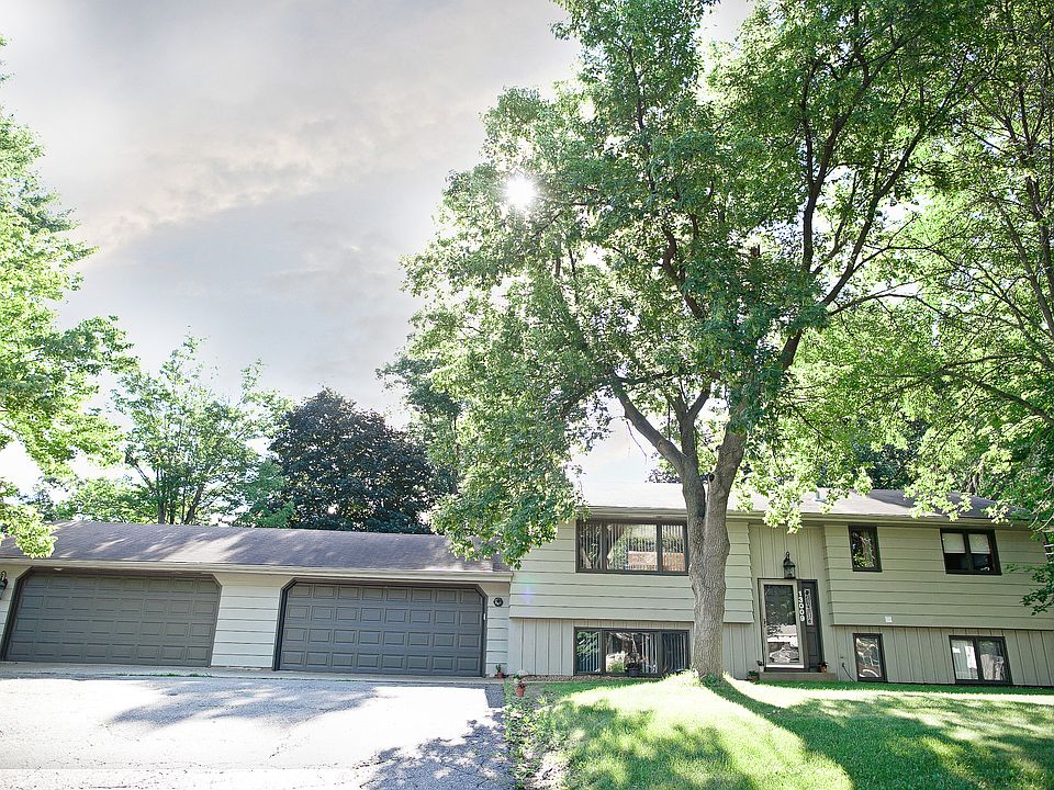 1st image of 13009 James Ave S
