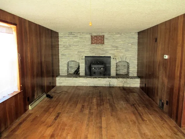 13498 County Route 123, Henderson Harbor, NY 13651