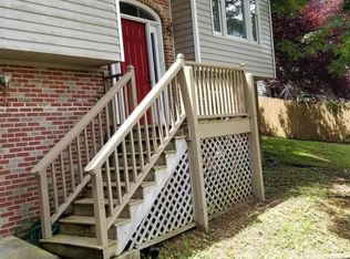 5340 Cave Spring Ln, Roanoke, VA 24018