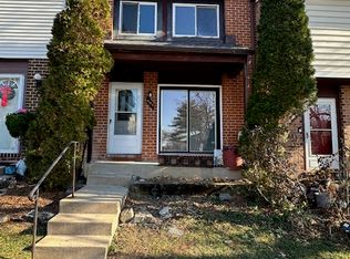 402 Giles Pl, Sterling, VA 20164