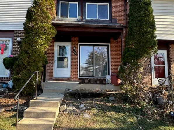402 Giles Pl, Sterling, VA 20164