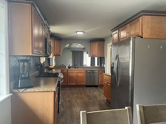 3rd image of 1302 Clayton Marsh Dr