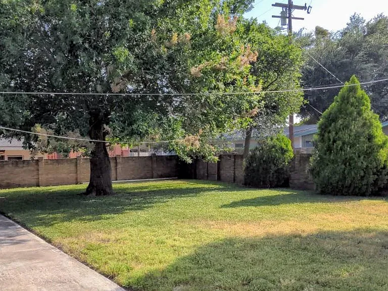 1104 Sycamore Dr — Photo 15