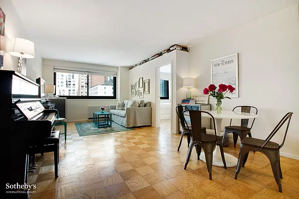 Sold by Sotheby's International Realty | media 13