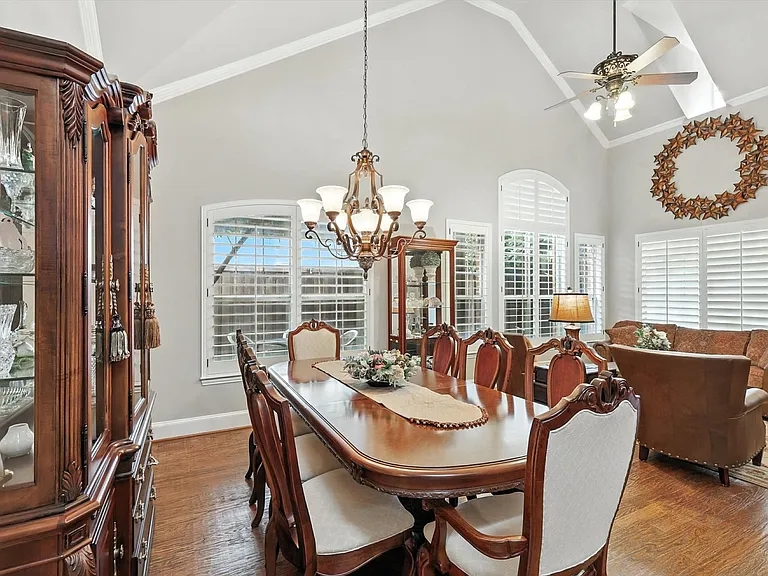 2303 Chapelwood Dr — Photo 11