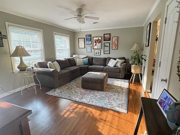 3rd image of 515 Whitnell Ave
