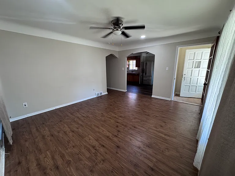 8227 Riverview St — Photo 2