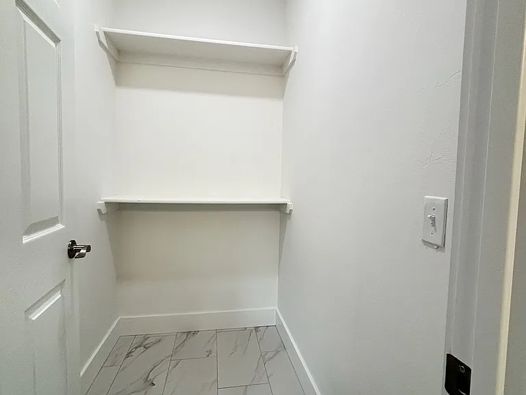 2136 1/2 W Park Pl #B — Photo 26