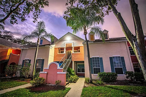 1011 Crystal Way Photo 1