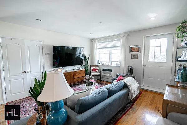 Rented by Highline Residential | media 12