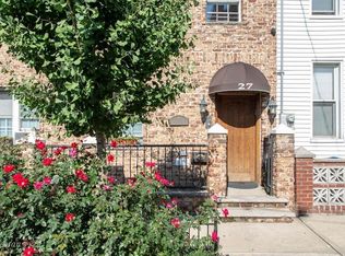 27 Luquer St, Brooklyn, NY 11231