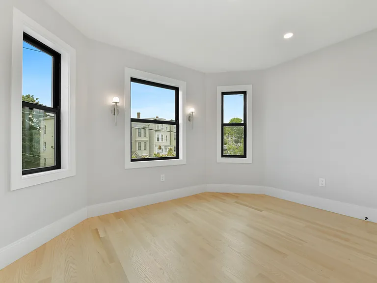 518 Sumner St #3B — Photo 15