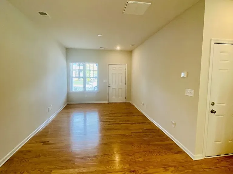 9213 Grand Valley Dr — Photo 4