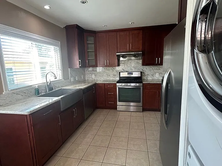922 S Patton Ave — Photo 10