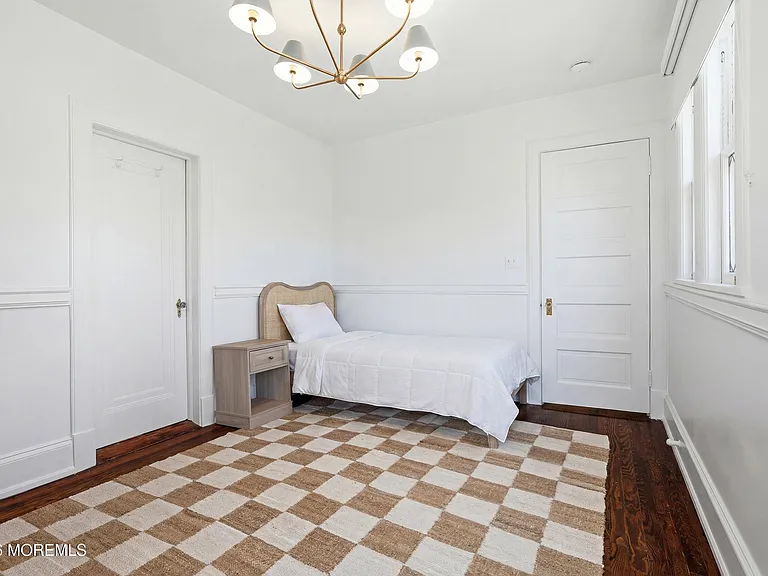211 Cedar Ave — Photo 25