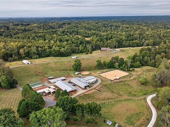 4th image of 5734 Ogburn Stables Rd