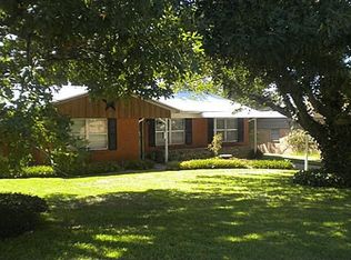 1214 Indiana St, Graham, TX 76450