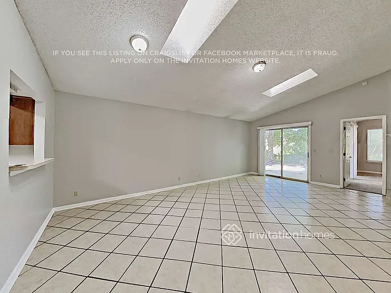 385 Filmore Dr — Photo 4
