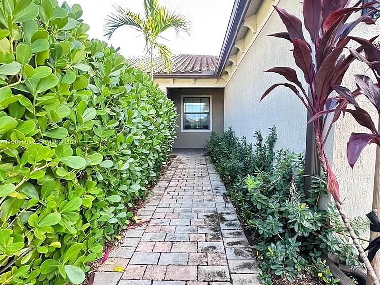4016 Basket Oak Cir — Photo 17