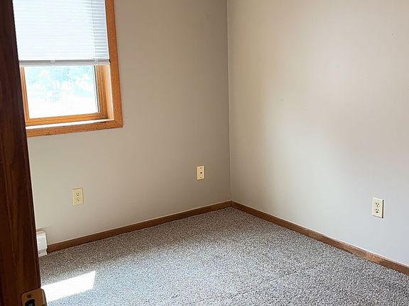 5th image of 4517 Fairfax St APT 1