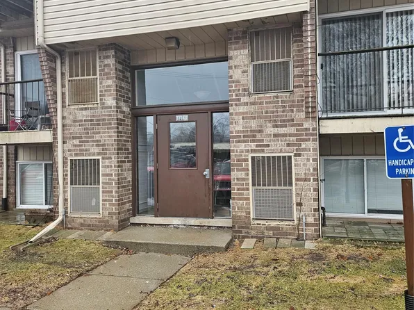 17140 Clinton River Rd APT 17B, Clinton Township, MI 48038