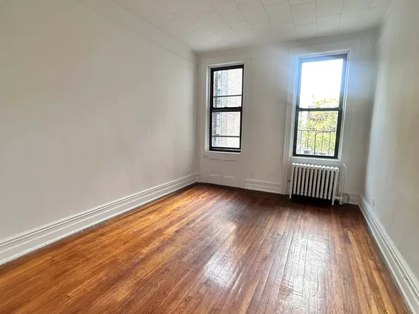 237 East 26th Street 4G image 1 of 4