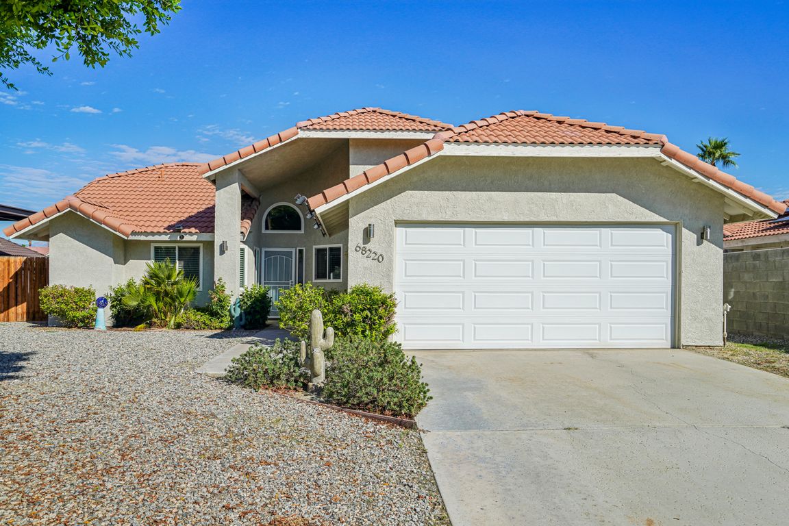 Risueno Rd-S2409-001.jpg