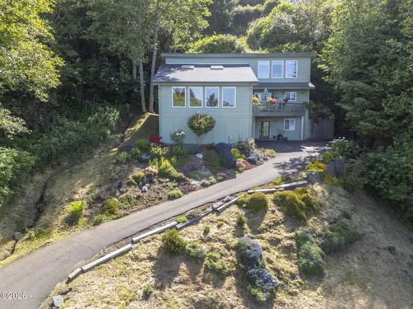 295 Radar Rd, Yachats, OR 97498