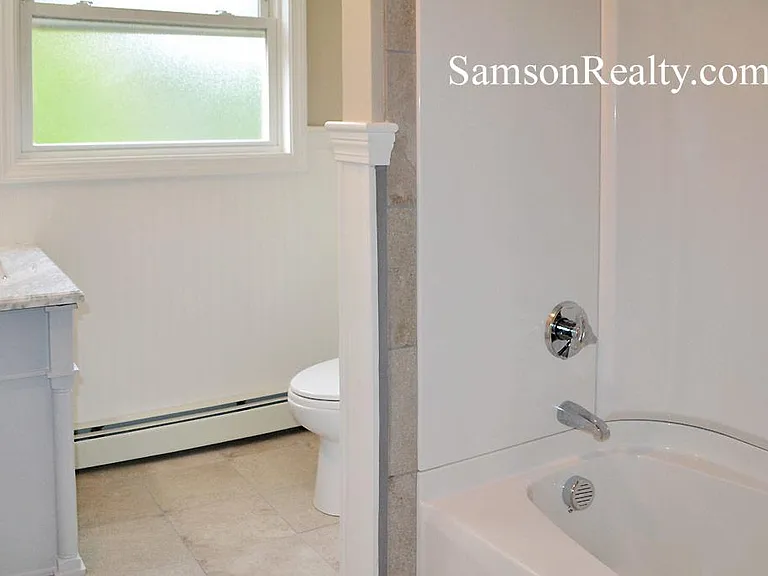 131 Benevolent St — Photo 18